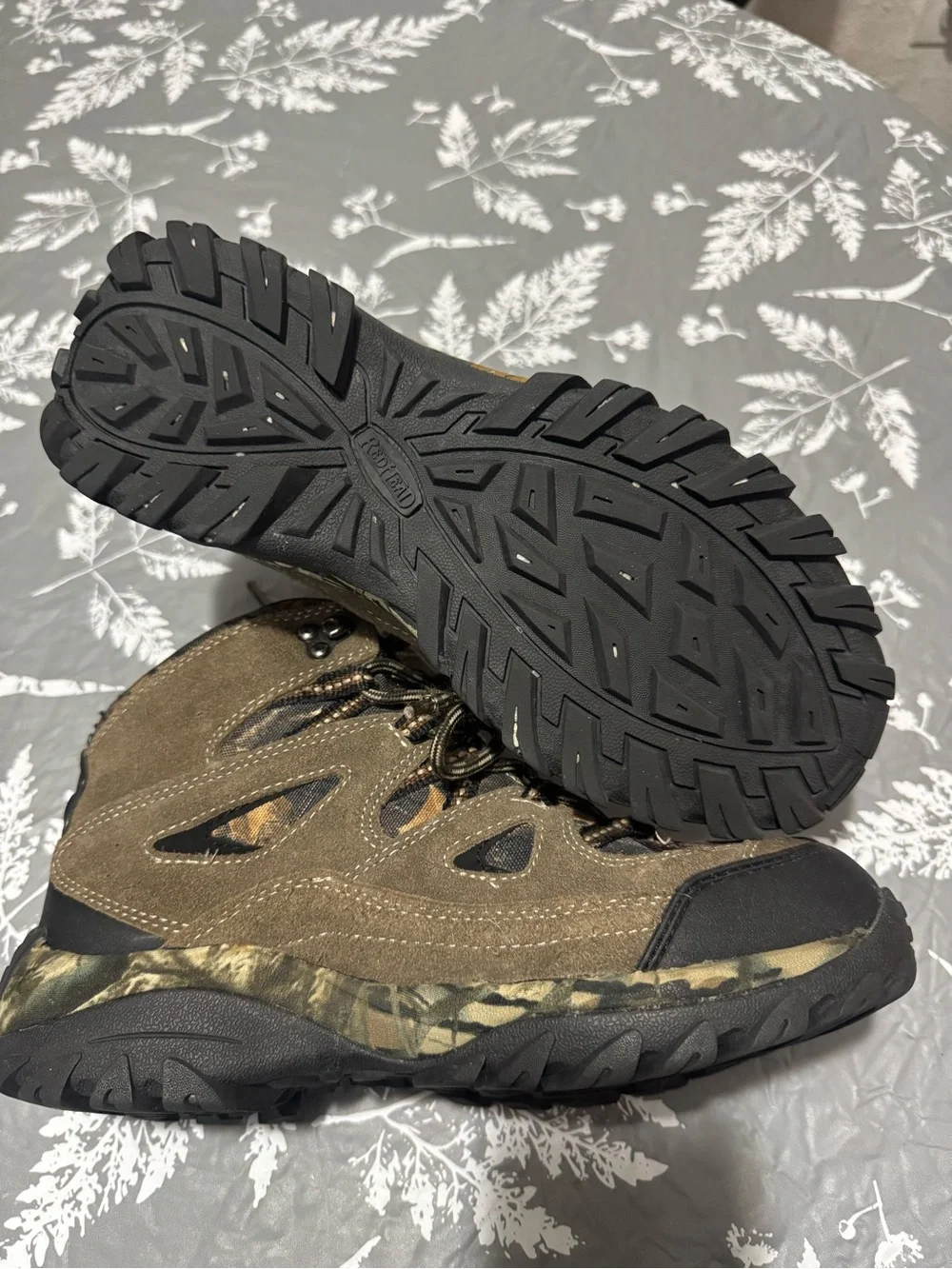 REDHEAD Men’s Size 8M Granite Waterproof Hiking Boots  Camo Worn Twice.